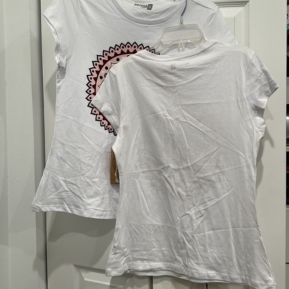 People Concept Shirts NWT white soft feel. Sizes L and XL (Junior) - Picture 2 of 4